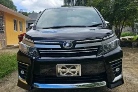 Newly imported 2017 Toyota Voxy ZS, Kirameki. 