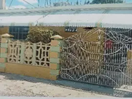 3 Bed, 2 Bath House