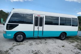 2003 Toyota coaster 