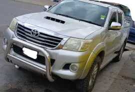 2012 TOYOTA HILUX