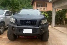 NISSAN FRONTIER 2017