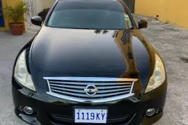 2010 nissan skyline