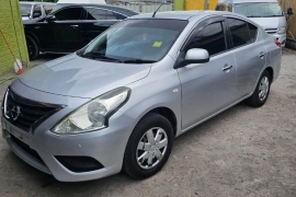 2015 Nissan latio