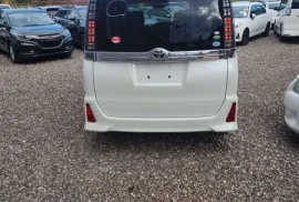 2015 Toyota Voxy