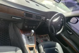 BMW 318I 2010 EXCELLECT CONDITION