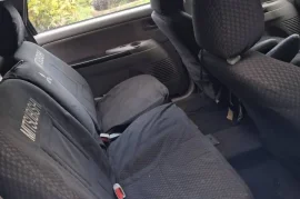2005 Mitsubishi Grandis