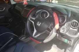 2011 Honda fit 