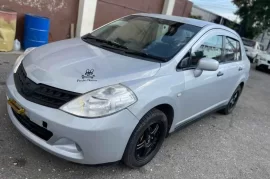 2010 NISSAN TIDA